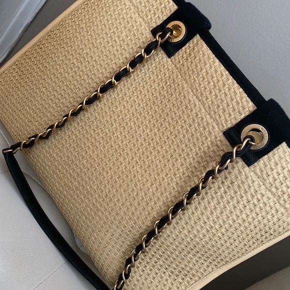 CHANEL Deauville Bag Beige Straw Calfskin Purse - Picture 5 of 10